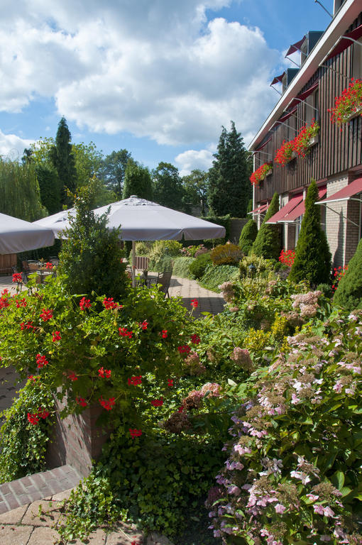 Hotel Steensel Exterior photo